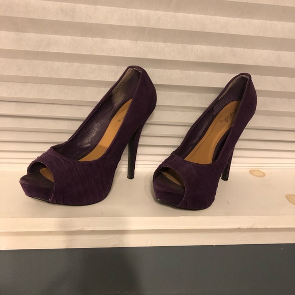 Woman’s platform heels size 7 - Picture 2 of 4